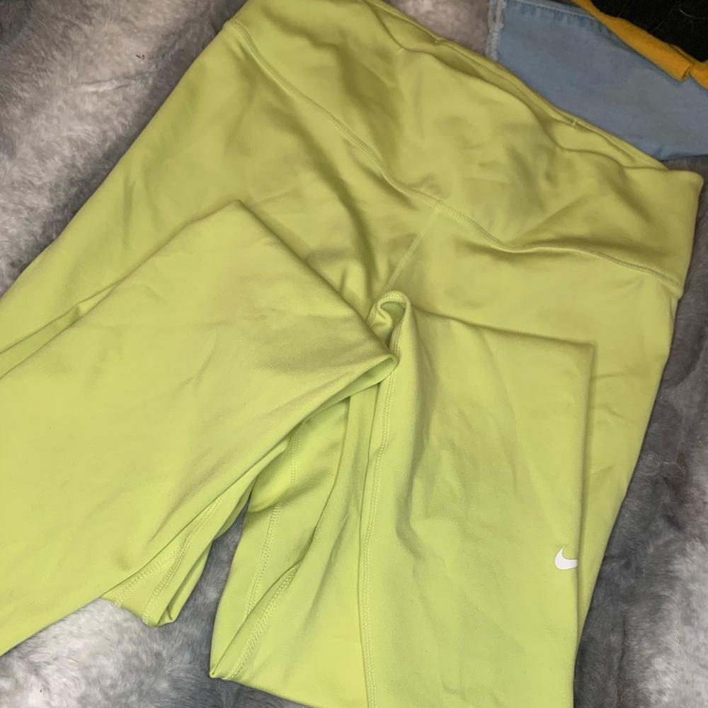Nike leggings (neon)